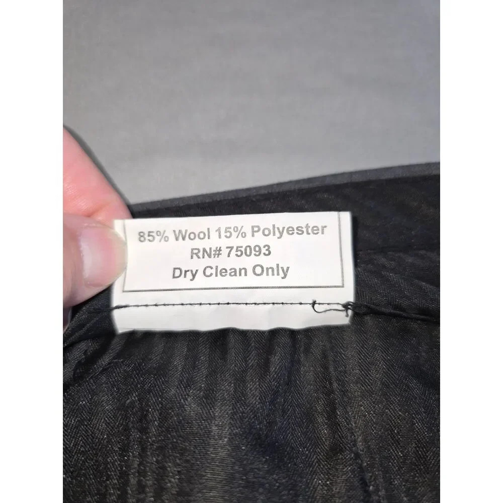 Men's Suit - 42Short - Med Gray - Double Vented. Flat front pants. Pronto Uomo
